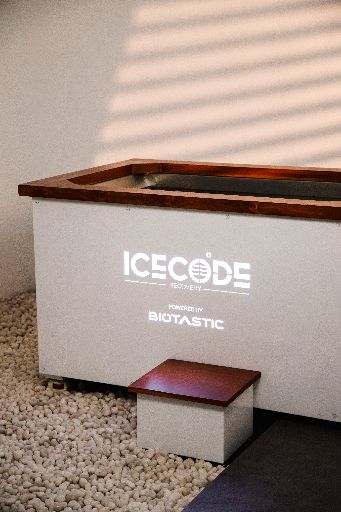 Kristal - Self Icing Icebath